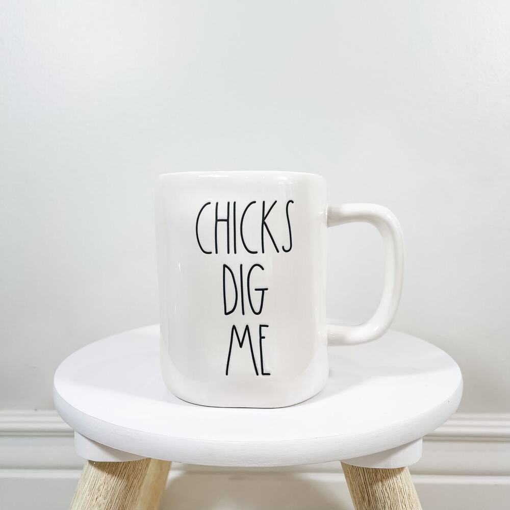 NWOT - Rae Dunn Easter mug